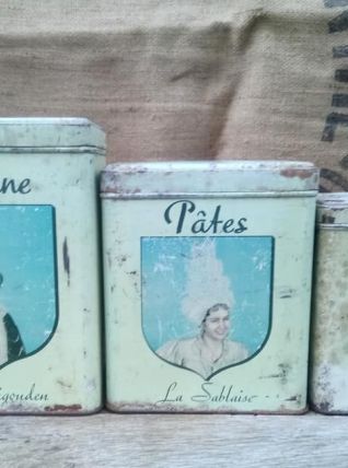 Rare 3 boites en tôle "Belles coiffes régionales" 