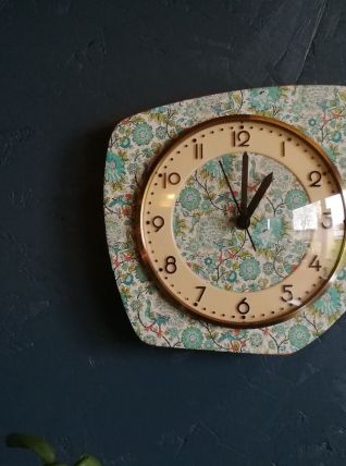 Horloge vintage, pendule murale "Plumes de Paon"