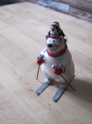 Boule de noel forme d'ours année 1980/1990 .