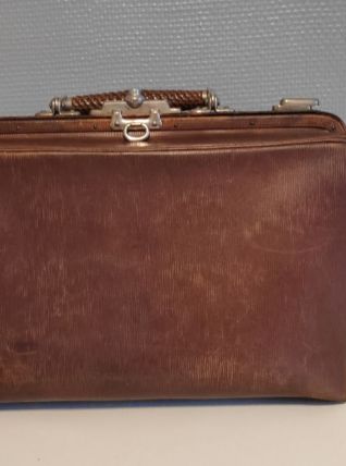 mallette en cuir ancienne avec 2 poches intérieures