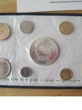 coffret monnaie de Paris fleurs de coin 1974 .Objet vintage 