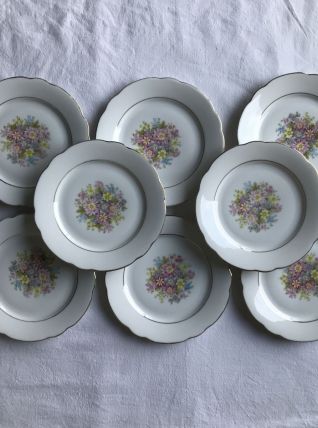 8 Assiettes à dessert - en porcelaine
