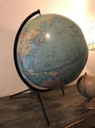 Grande mappemonde ancienne 