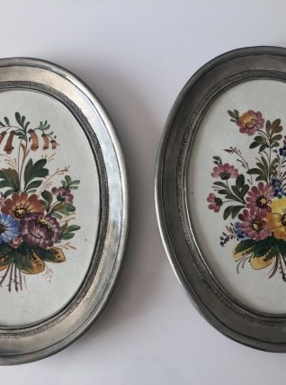 2 anciennes décorations murales en étain et céramique