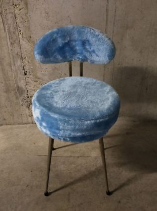Chaise moumoute bleue