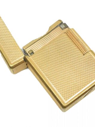 Briquet ST Dupont en Métal Doré