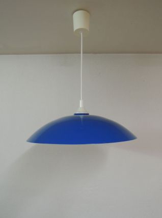 Suspension bleue