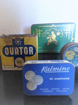 Lot de boites anciennes