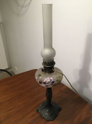 Lampe à pétrole électrifiée 