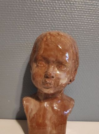 buste enfant en terre cuite émaillée marron de 1971 