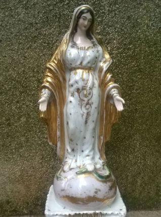 Vierge en porcelaine de Paris
