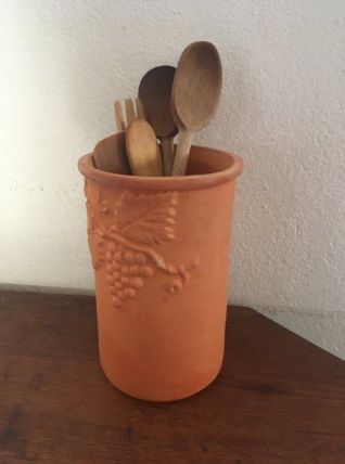 Pot en terre terracotta.