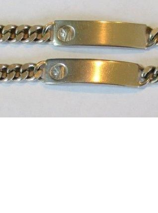 Deux bracelets gourmettes en métal argenté