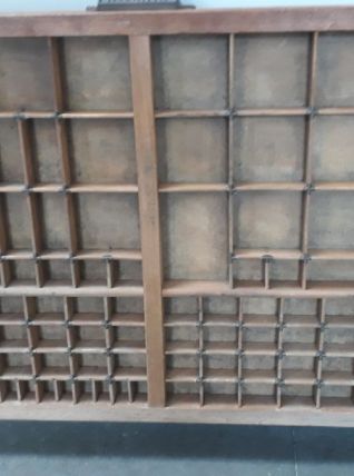 Casier d imprimerie  authentique 