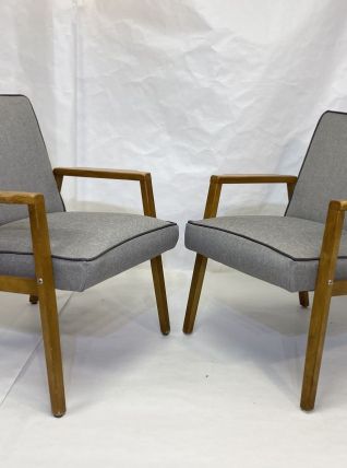 Paire de fauteuils scandinaves années 60 restaurés tissu gri
