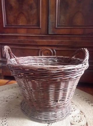 Grande corbeille  en noisetier tressé (Art populaire)
