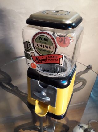 Petit distributeur a bonbon toronto canada internationnal gu