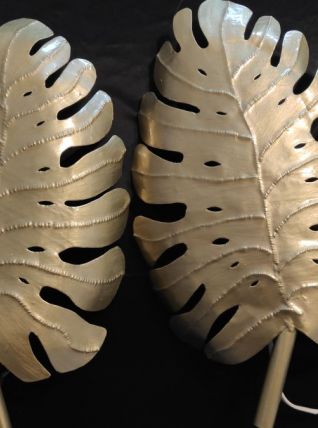 appliques feuilles murales en métal doré martelé