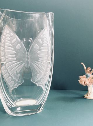 Beau vase vintage en verre épais et motif dépoli papillon