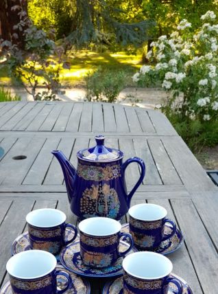 Théière et ses 5 tasses  bleues de Sèvres, porcelaine China