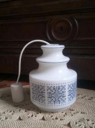 Jolie suspension vintage en opaline