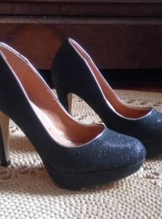 Escarpins noirs "Mariamare" (pointure 37)
