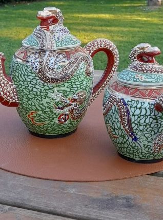 Théière &amp; sucrier porcelaine japonaise  forme dragon, Kutomi