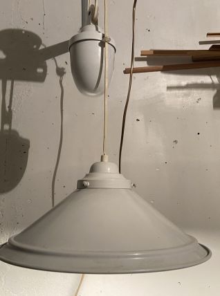 Suspension industrielle « monte et baisse »