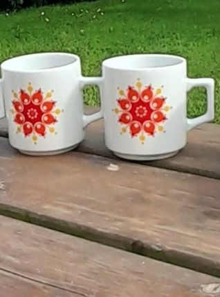 Ensemble de 6 tasses à café fleuries - 1970's flower power
