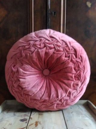 Joli coussin en velours rose 