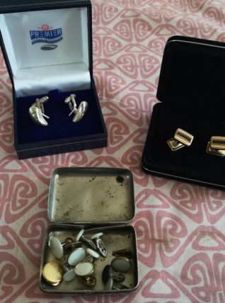 LOT de boutons de manchettes 