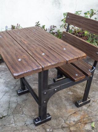 Bureau d'écolier industriel