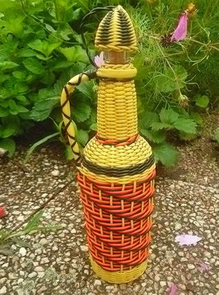 bouteille  scoubidou  ancienne , vintage