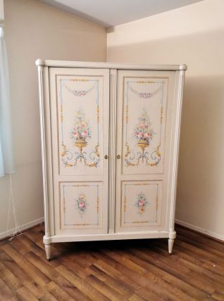 Armoire style ancien