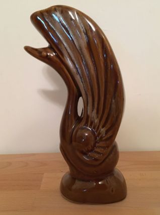 Charmant vase représentant un cygne en céramique marron.