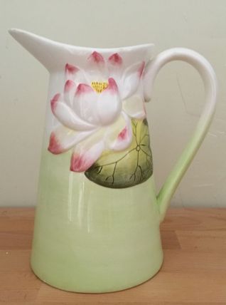 Pichet  Vintage en Céramique avec un Motif de Fleur de Nénuf