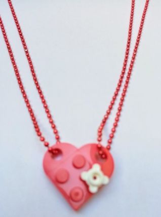 Collier Lego cœur rouge, fleur, se partage en 2