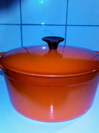 Cocotte vintage orange en fonte émaillée, Le Creuset