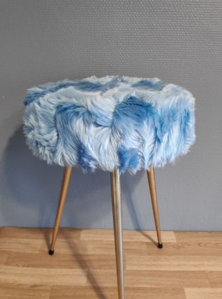 tabouret tripode moumoute bleue