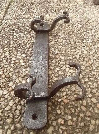 patère  murale  double  en fer  forgé