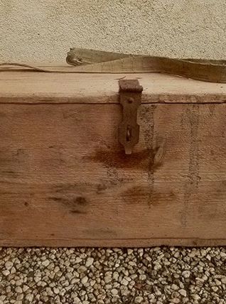 caisse  a outils en bois , vintage