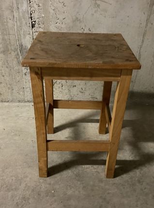 Tabouret d’atelier en bois