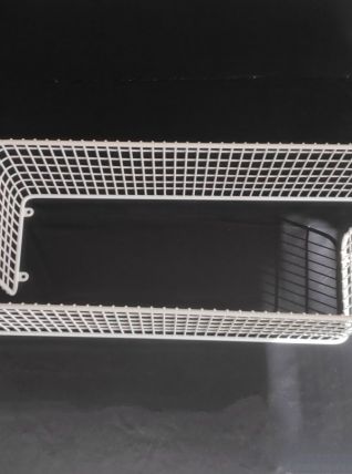 étagères murales métal quadrillé