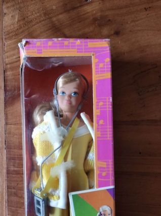 poupée Barbie skipper music lovin' vintage