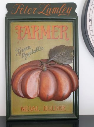 Enseigne bois sculptée relief tableau publicitaire vintage 