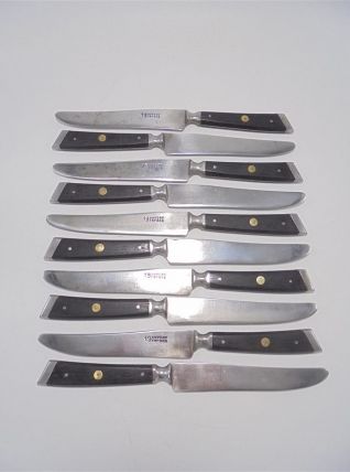 10 anciens couteaux