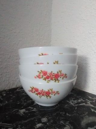 4 bols arcopal (modèle roses)