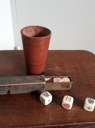 jeu de poker d'as  ou poker dice