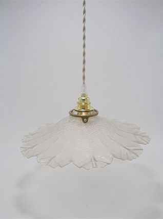 Ancienne suspension (motif toile d'araignée)