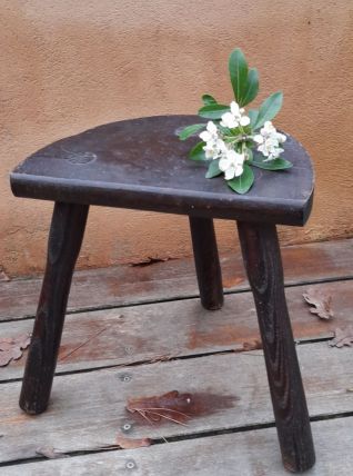 Tabouret tripode de traite/de ferme bois foncé, brutaliste 